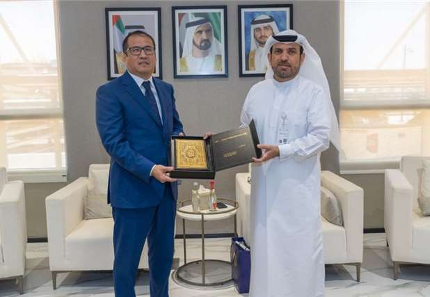 Director General of the Department receives the Co...