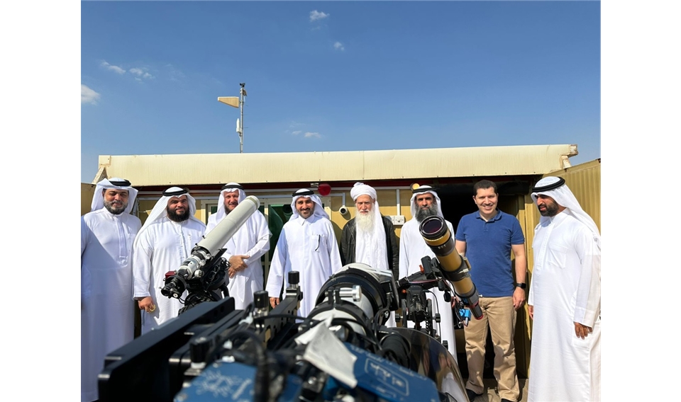 مركز الفلك الدولي يكرم دائرة الشؤون الإسلامية والعمل الخيري بدبي